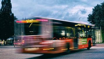 „Du bist tot!“: Messerangriff auf Busfahrerin – jetzt fällt das Urteil