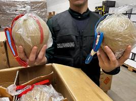 Hausdurchsuchung in Schwaben: Hunderte Kugelbomben unterm Dach: „So etwas ist hochgefährlich“