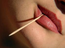 tiktok-trend: erste münchner schule verbietet zahnstocher