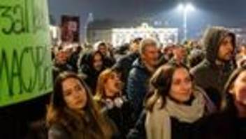 bulgarien: tausende demonstrieren in bulgarien für faire neuwahl