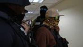 joshua aaron: ich erhalte täglich drohungen per e-mail