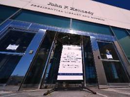 enkel will protest einlegen: kennedy center in washington heißt künftig trump-kennedy center