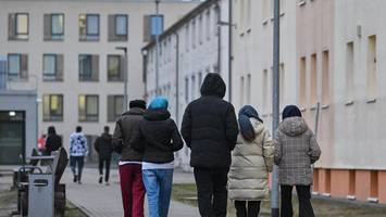 EU-Länder sollen Asylbewerber leichter in Drittstaaten abschieben dürfen