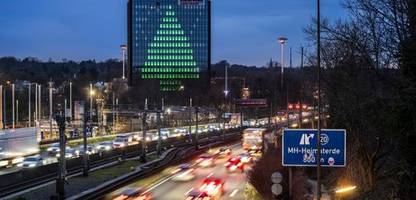 stau: adac warnt zum beginn der weihnachtsferien