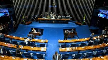 brasilianischer kongress stimmt für haftverkürzung von bolsonaro