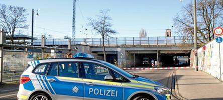 Verkehrschaos wegen „bröselnder“ Bahnunterführung: Ein Vorfall, der Fragen aufwirft