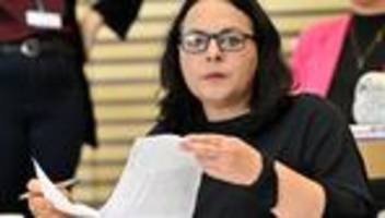 Gericht kippt Verbot: Hammerskins: Linke-Abgeordnete sieht Behördenversagen