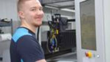 Handwerk: 21-Jähriger aus Königs Wusterhausen gewinnt Preis für Gravur