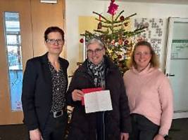 eigentlich genug für alle da: obdachloser spendet 200 euro an alleinerziehende mütter