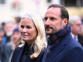 Es ist ein Trauerprozess : Mette-Marit und Haakon lassen tief in ihre Seelen blicken
