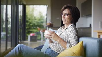 Kaffee oder Tee? Richtige Entscheidung könnte bei Frauen Osteoporose vorbeugen