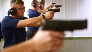 Polizisten klagen während Schießtraining plötzlich über Unwohlsein