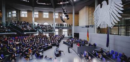bundestag: fraktionen genehmigen sich mehr geld