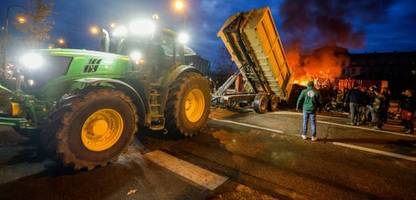 Frankreich: Regierung will Bauern-Blockaden vor Weihnachten räumen lassen