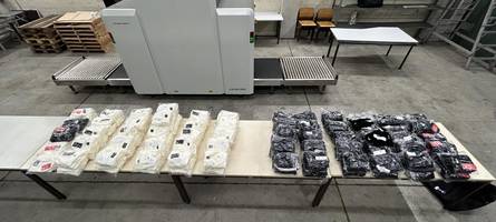 Gefälschte Ware: Augsburger Zoll macht in Reisebus einen ungewöhnlichen Fund