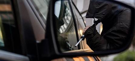 unbekannte stehlen teuren jeep von firmengelände in augsburg-pfersee