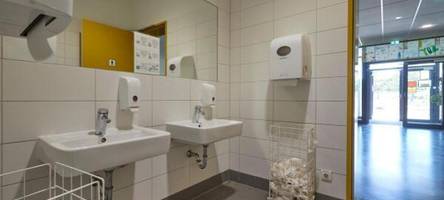 sind tiktok-challenges der grund für beschädigte und mit fäkalien verschmierte schultoiletten?