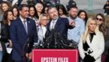 Affäre um Sexualstraftäter: Vertreter beider US-Parteien kritisieren geschwärzte Akten