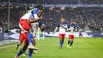 Fußball-Bundesliga: Heimstarke Hamburger erarbeiten sich 1:1 gegen Frankfurt
