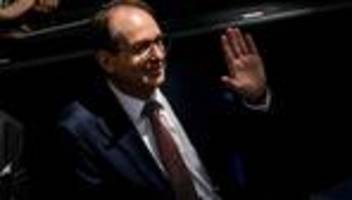 Umfrage: Mehrheit findet Reduzierung der Asylzuwanderung richtig