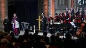 gedenken zum jahrestag: magdeburg erinnert an sechs getötete bei anschlag auf weihnachtsmarkt