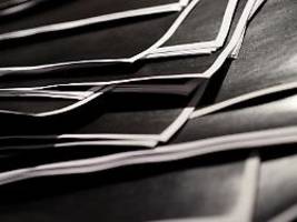 kritik an vertuschung: us-regierung veröffentlicht massenhaft geschwärzte epstein-akten