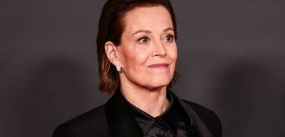 sigourney weaver über ihre neue rolle als teenager und das glück ihrer körpergröße