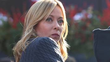 Selenskyjs Tablet und Pythonleder: Meloni versteigert Staatsgeschenke