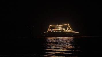 sylt: insel erwartet feiertagsansturm – fähren weiten pendelverkehr aus