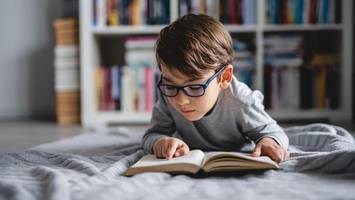 welche bücher schenken wir unserem lesefaulen kind zu weihnachten?