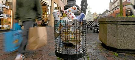 Mehr als 100 Tonnen pro Monat: Warum Augsburgs öffentliche Mülleimer immer voller werden