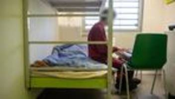 justiz: 71 gefangene kommen rund um weihnachten früher aus haft