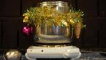 Weihnachten: Warum trinken die warmen Wein in Flammen?