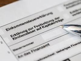 Krankenversicherung wird teurer: Höhere Sozialbeiträge fressen Steuersenkungen 2026 häufig auf