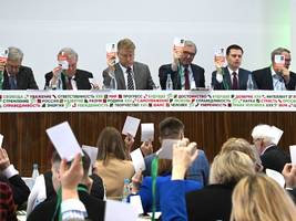 Russland: Die Partei, die es eigentlich nicht geben dürfte