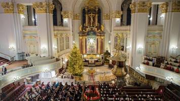 Frösteln an Weihnachten: So heizen Hamburgs Kirchen im Winter