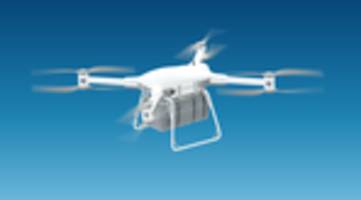 drohnen am himmel: am himmel hoch