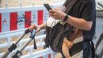 Sozialleistung: Weniger Elterngeld-Anträge in Baden-Württemberg