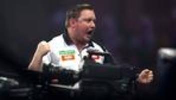 WM in London: Größere Erwartungen: Wie Darts-Profi Schindler damit umgeht