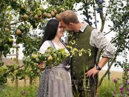 bauer sucht frau: soll ich dir auch die füße küssen?