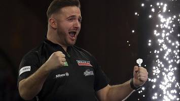 Darts-Profi Arno Merk: Von der Werkbank in den Alexandra Palace