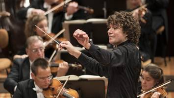 Philharmonie: Der Dirigent führt Mahler mit stählerner Härte vor