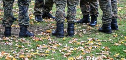 Bundeswehr-Weihnachtsfeier: DJ spielt erste Strophe des Deutschlandlieds – Kommandeur tritt zurück