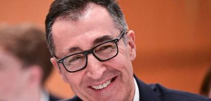 cem Özdemir: rapper haftbefehl kommt bei 60. geburtstag des grünen-politikers vorbei