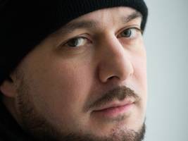 weihnachtsfeier: der tesla-eklat von kool savas