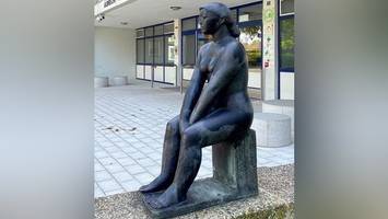 Bronzefigur vom Schulhof gestohlen – Hamburger Gymnasium braucht Hilfe