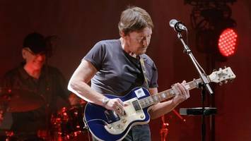 Chris Rea ist tot: „Driving Home for Christmas“-Sänger wurde 74 Jahre alt