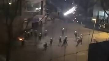 nach silvester-ausschreitungen in steilshoop: polizei hebt sprengstoff-depot aus