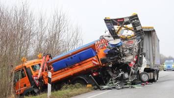 Schwerer Unfall: Autobahn 21 in Richtung Bad Segeberg gesperrt