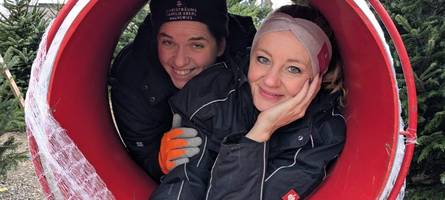 Drei-Meter-Baum im Smart: Weihnachtsbaum-Verkäufer erzählen von kuriosen Erlebnissen